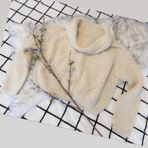 NWT Moon & Madison Cropped Sweater Sz XS